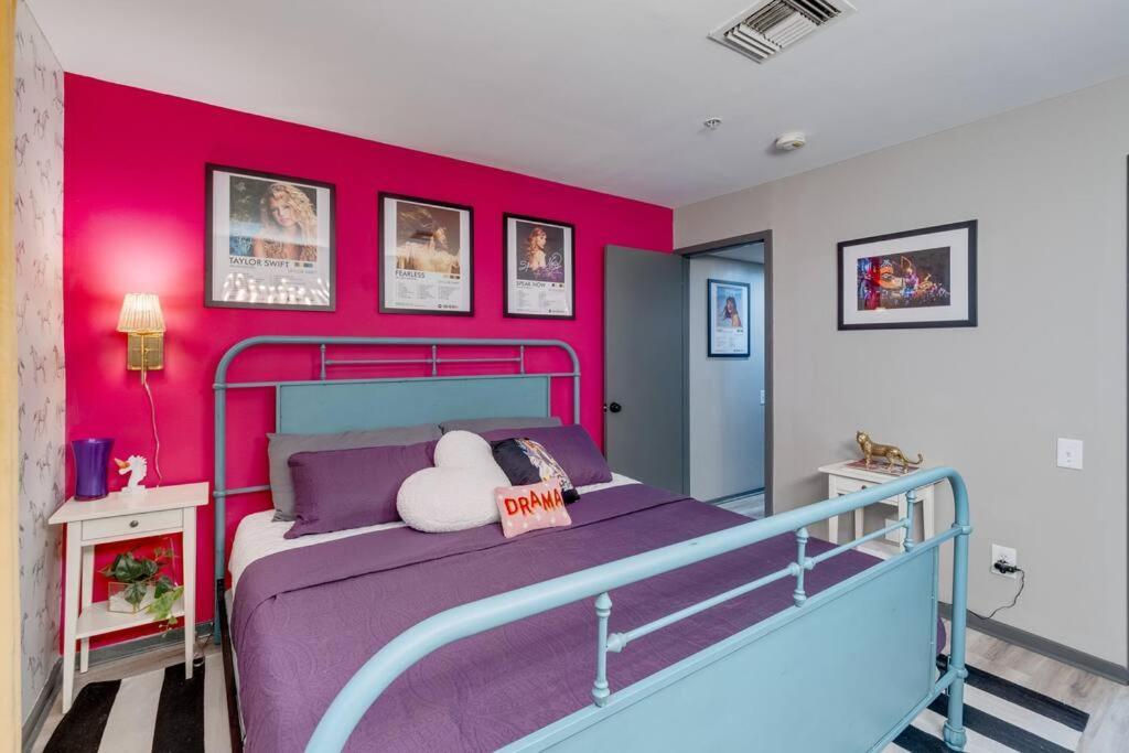 Vibrant Riverfront 2bd With A Pool Apartment