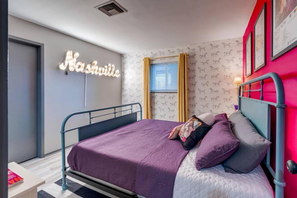 Vibrant Riverfront 2bd With A Pool Apartment