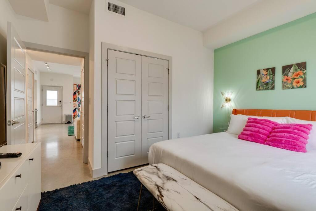 Urban-chic 1mi To New Sc Stadium! Apartment