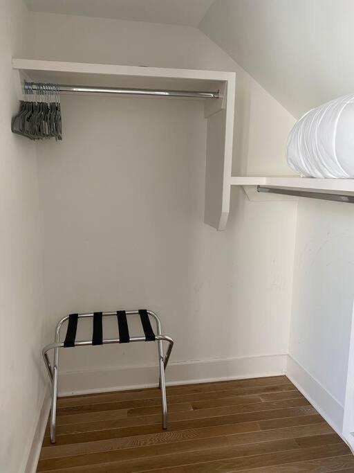 Fantastic Game And Rooftop 1mi To Broadway Holiday home *