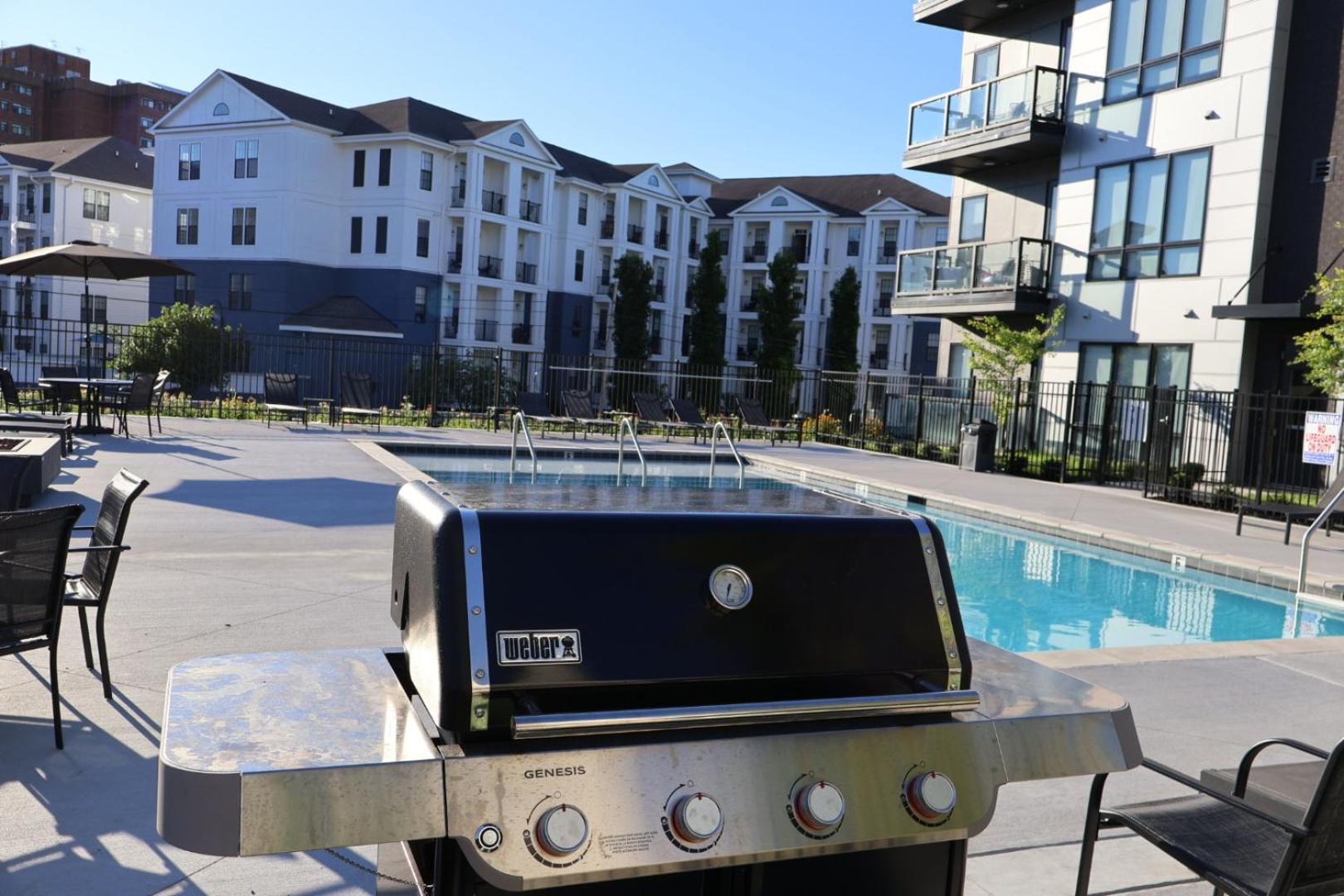 Downtown Midtown Vanderbilt, Honky Tonk Party Pad 2, Parking Gym Pool Apartment