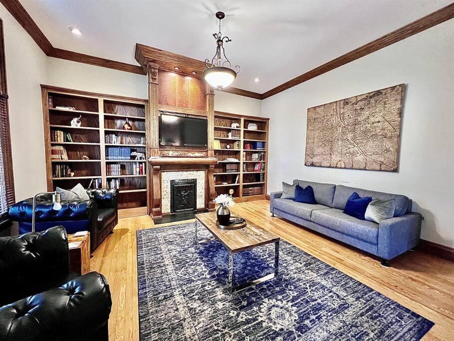 Prime Location In 12south, Walkable To Shopping & Dining