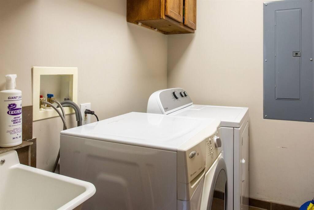 Prime Location In 12south, Walkable To Shopping & Dining Holiday home *