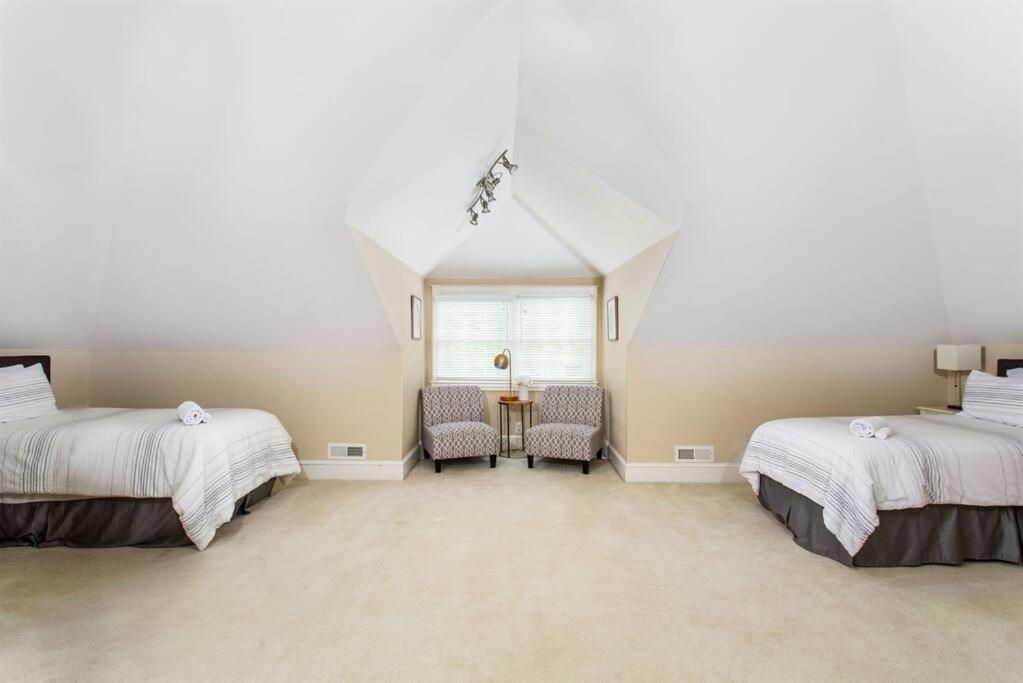 Holiday home Prime Location In 12south, Walkable To Shopping & Dining Nashville