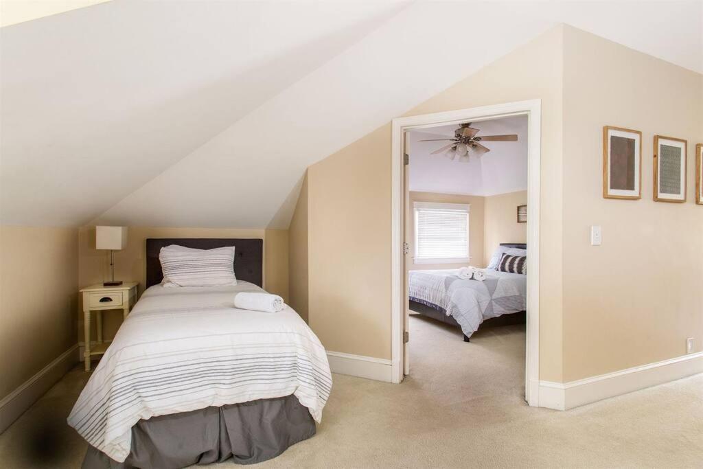Prime Location In 12south, Walkable To Shopping & Dining Holiday home Nashville