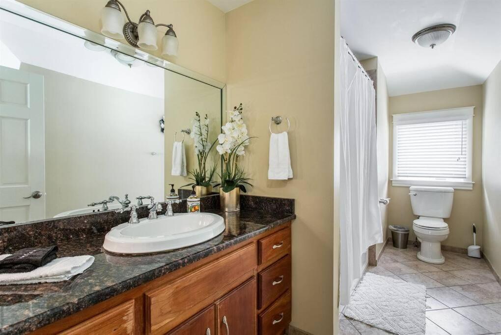 Prime Location In 12south, Walkable To Shopping & Dining * Nashville