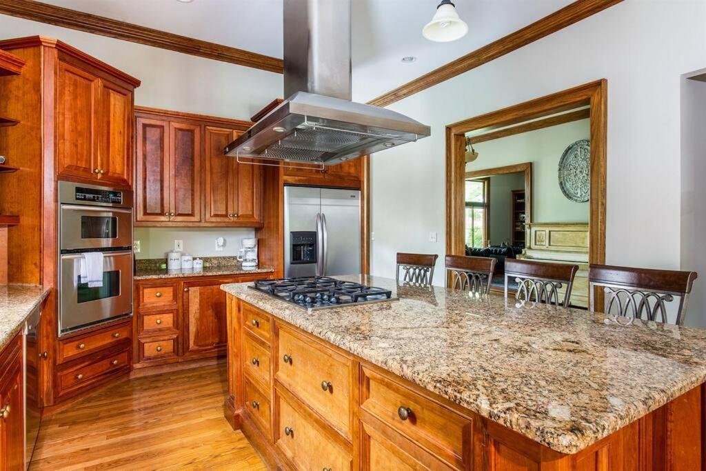 Prime Location In 12south, Walkable To Shopping & Dining Holiday home Nashville