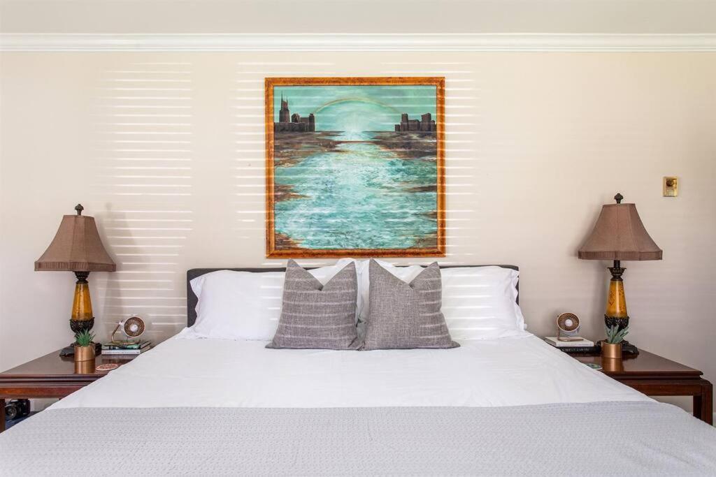 Holiday home Honky Tonk Bar, Minutes To Airport & Broadway Nashville