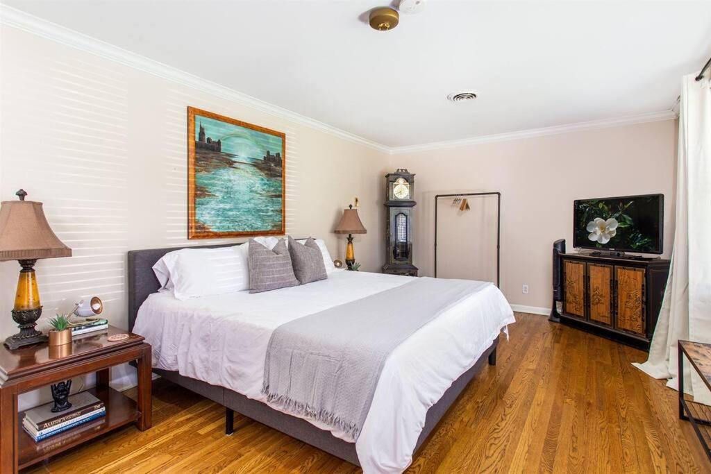 Honky Tonk Bar, Minutes To Airport & Broadway * Nashville