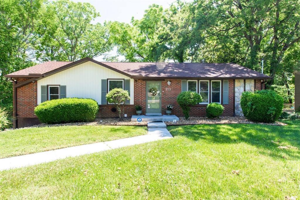 Holiday home Honky Tonk Bar, Minutes To Airport & Broadway