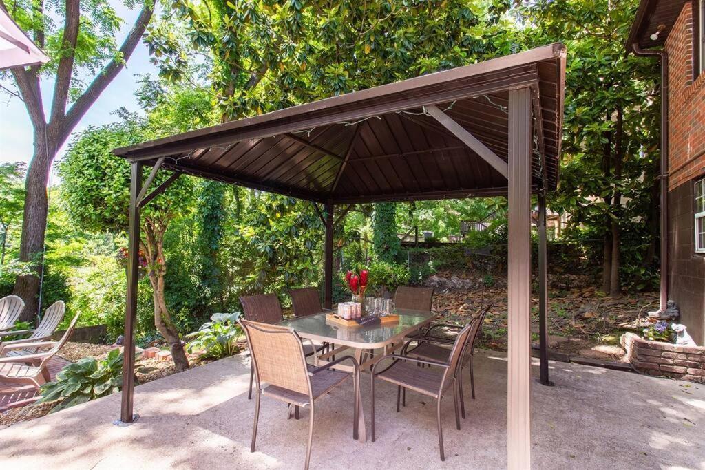 Honky Tonk Bar, Minutes To Airport & Broadway