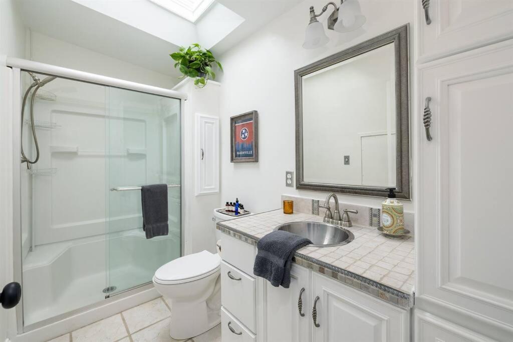 Holiday home Minutes To Opry, Airport & Broadway
