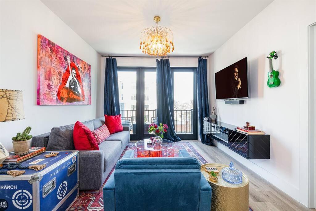 Apartment 2 Side By Side Units, The Honky Tonk Party Pads, Parking Gym Pool Nashville