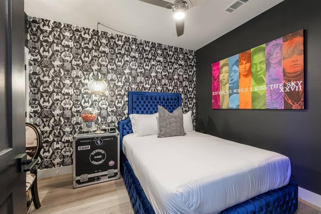 2 Side By Side Units, The Honky Tonk Party Pads, Parking Gym Pool * Nashville