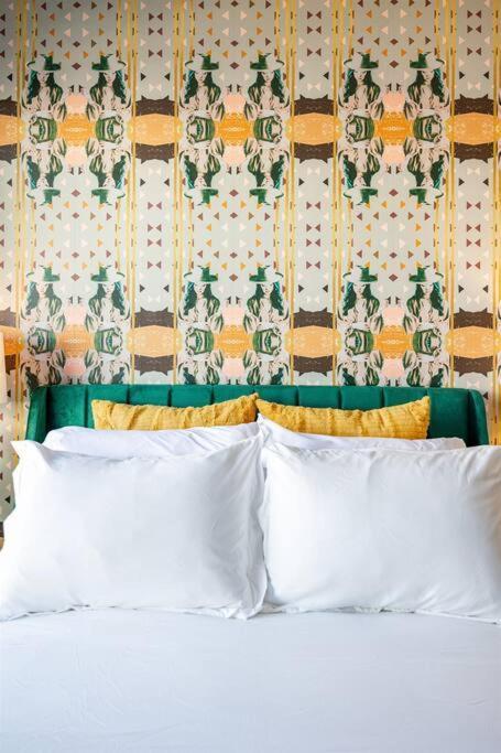 Apartment Downtown Midtown Vanderbilt, Honky Tonk Party Pad 2, Parking Gym Pool Nashville