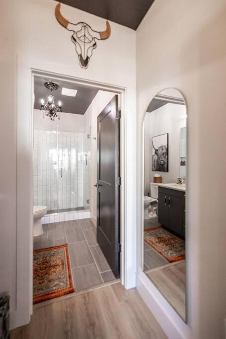 Downtown Midtown Vanderbilt, Honky Tonk Party Pad 2, Parking Gym Pool Nashville