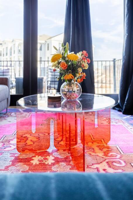 Downtown Midtown Vanderbilt, Honky Tonk Party Pad 2, Parking Gym Pool Apartment