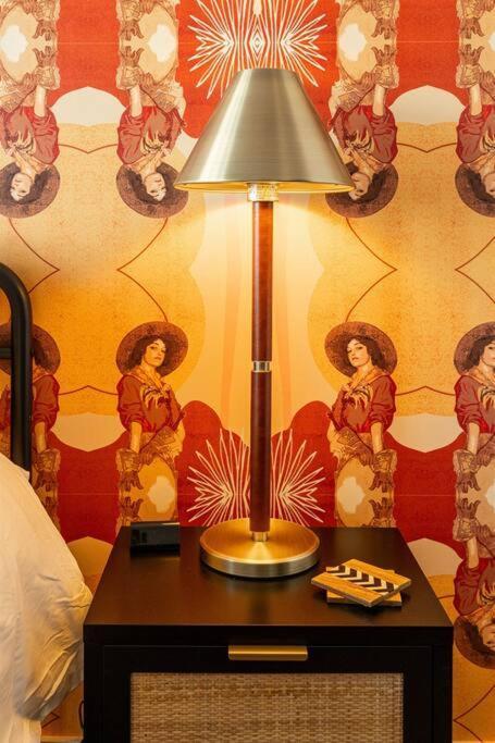 2 Side By Side Units, The Honky Tonk Party Pads, Parking Gym Pool * Nashville