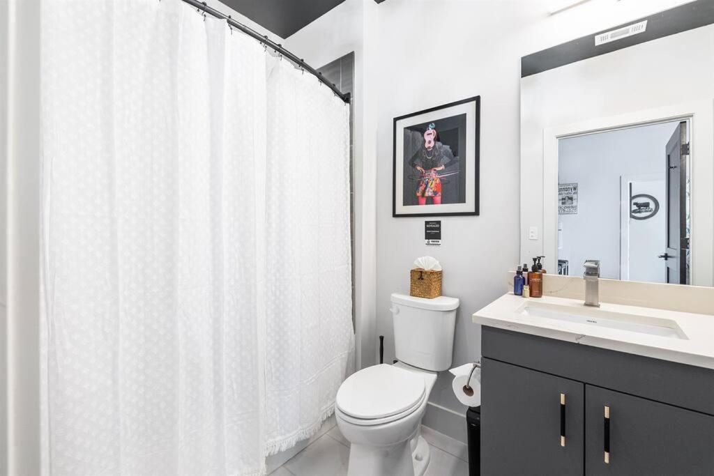 Downtown Midtown Vanderbilt, Honky Tonk Party Pad 2, Parking Gym Pool * Nashville