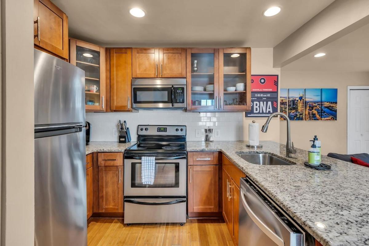 Prime East Nash Location - 5 Mins To Broadway Holiday home