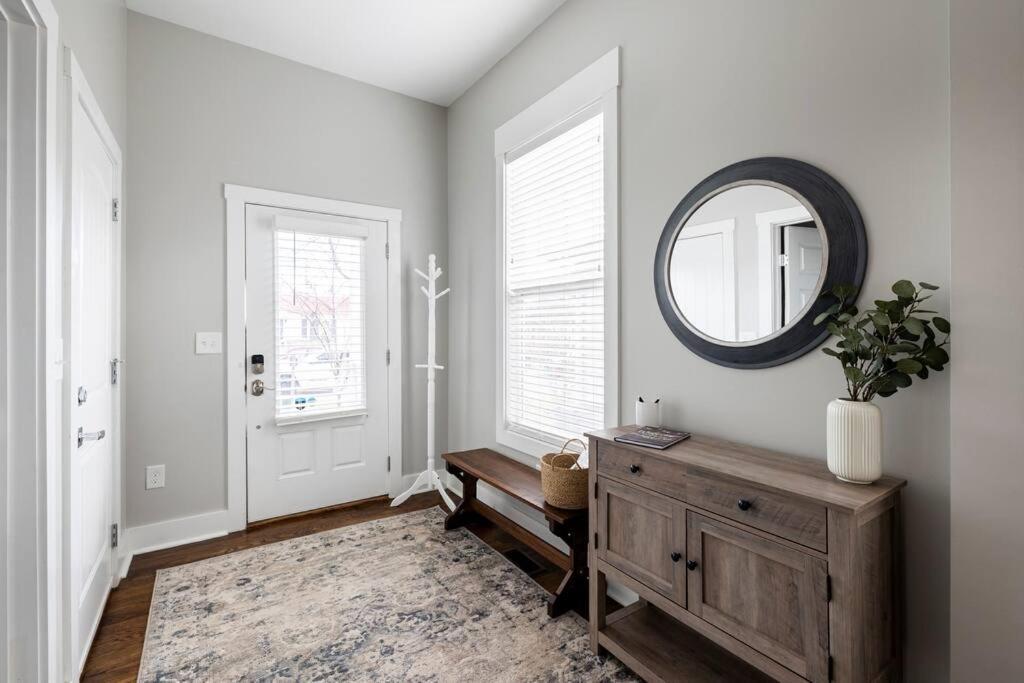 Hot Tub, Fire Pit, King Bd & Ig Opps - 5 Min To Dt Nashville