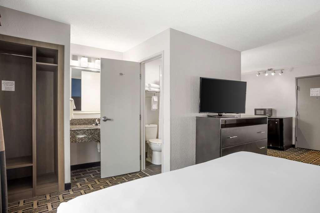 Comfort Airport - Bna Hotel