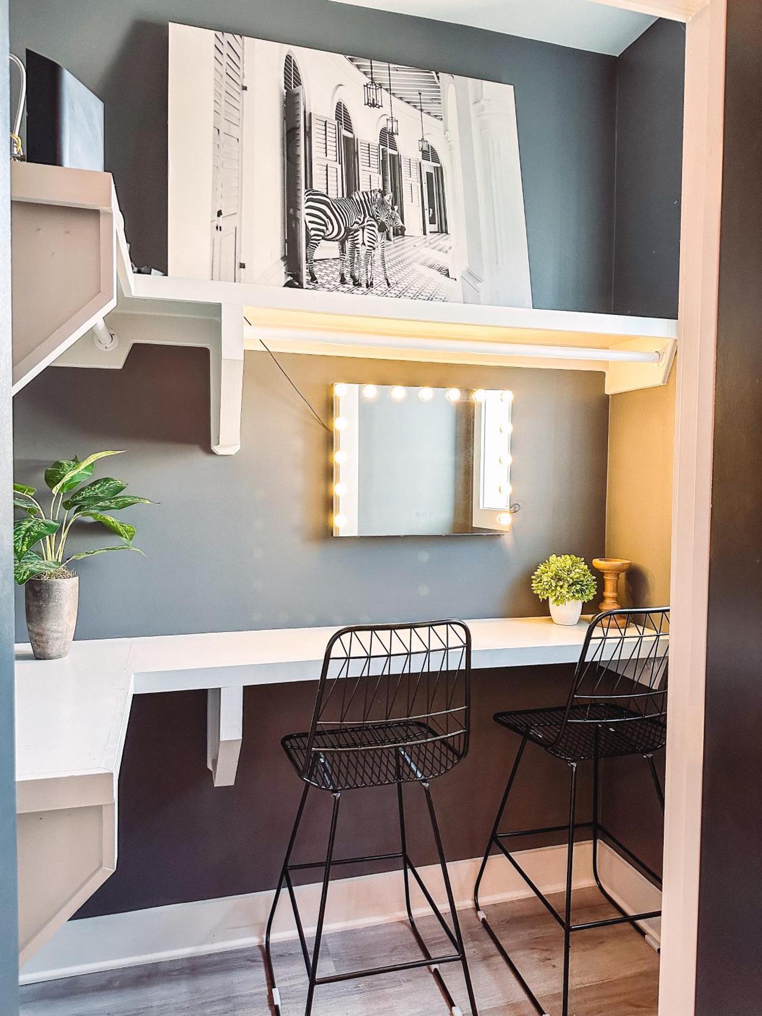 The Swift House - 13 Bed Townhome In East Nash! Holiday home Nashville