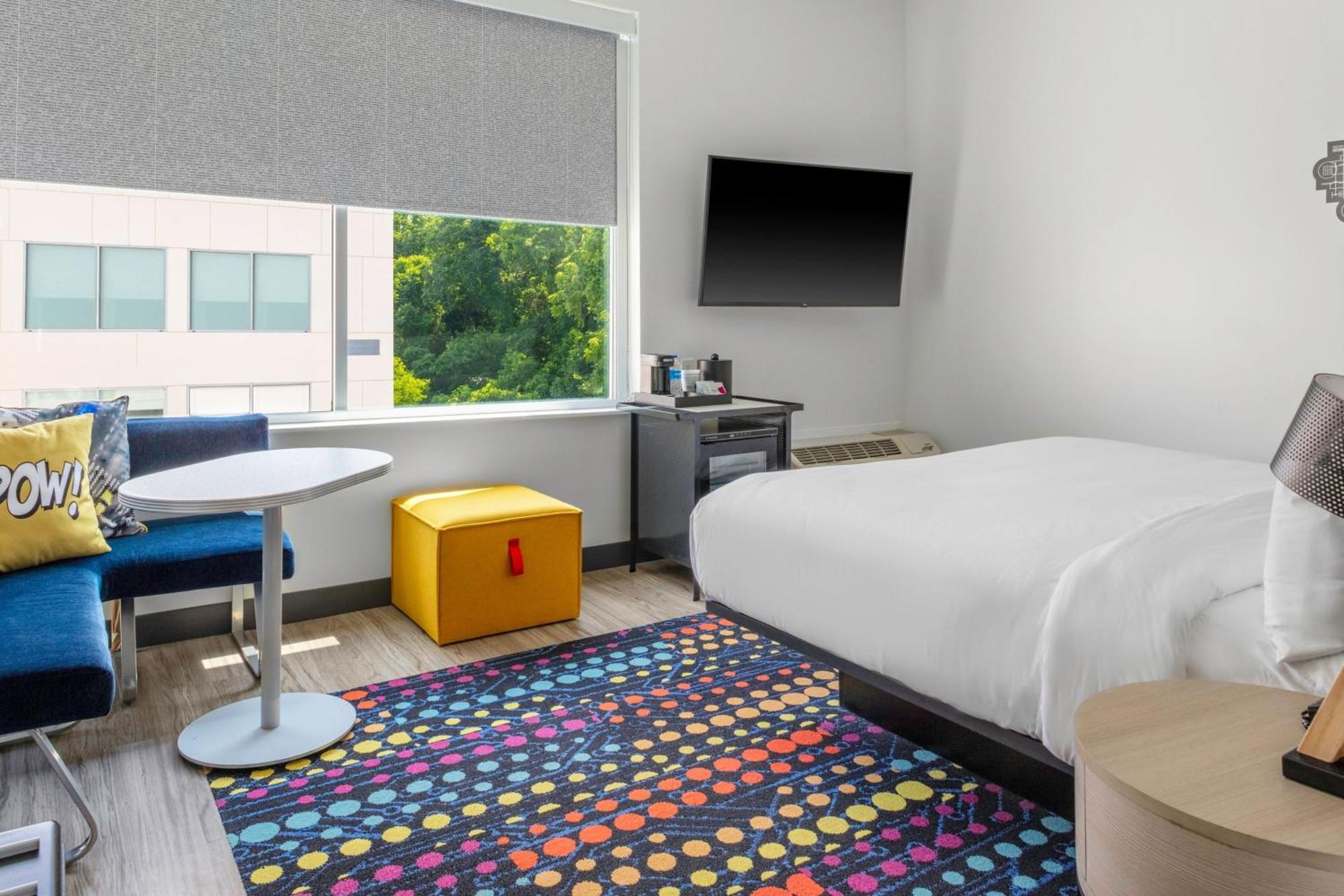 Hotel Aloft Airport