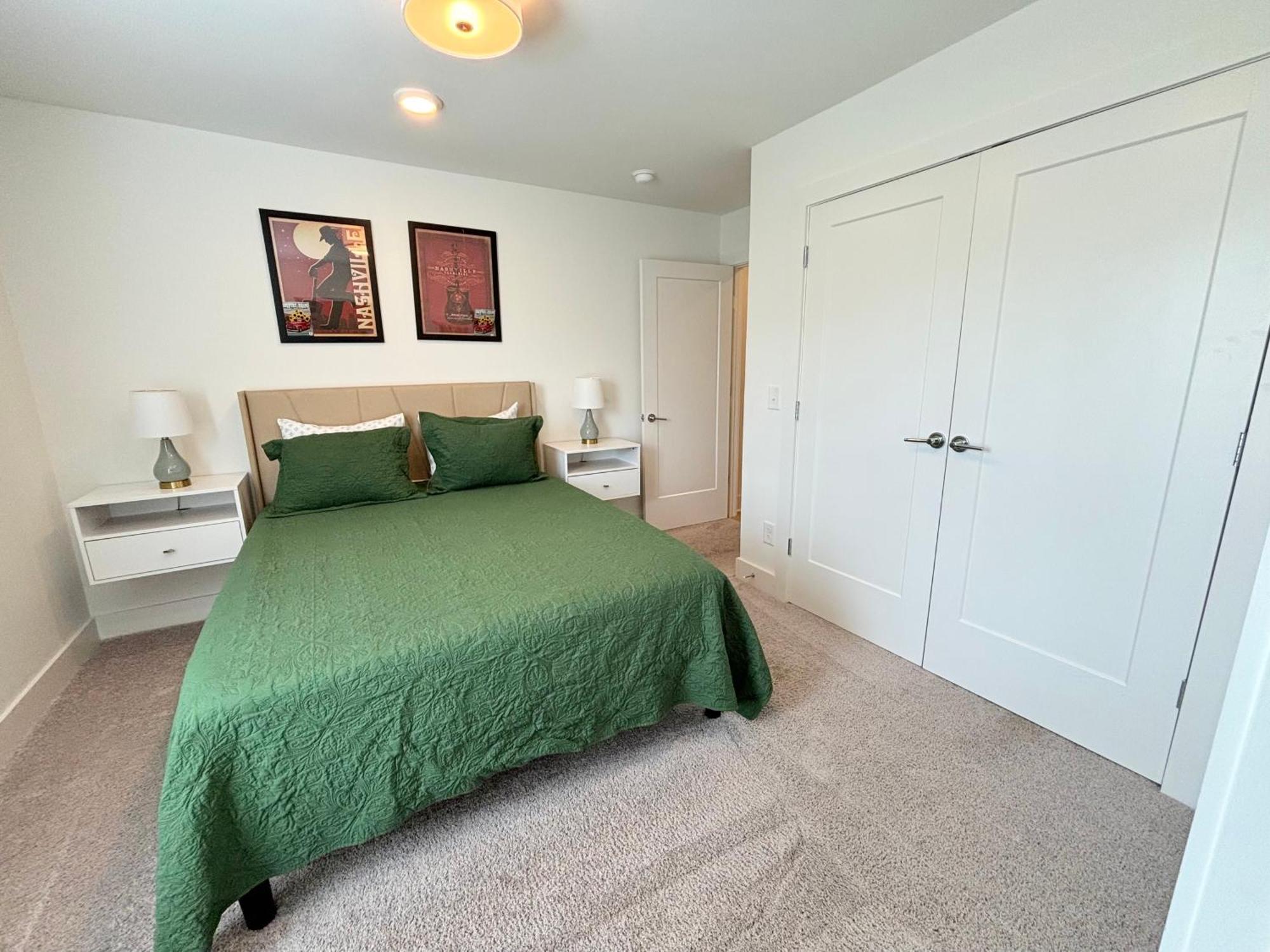 Holiday home Closetobroadwayairportoprymillsgameroom16 *