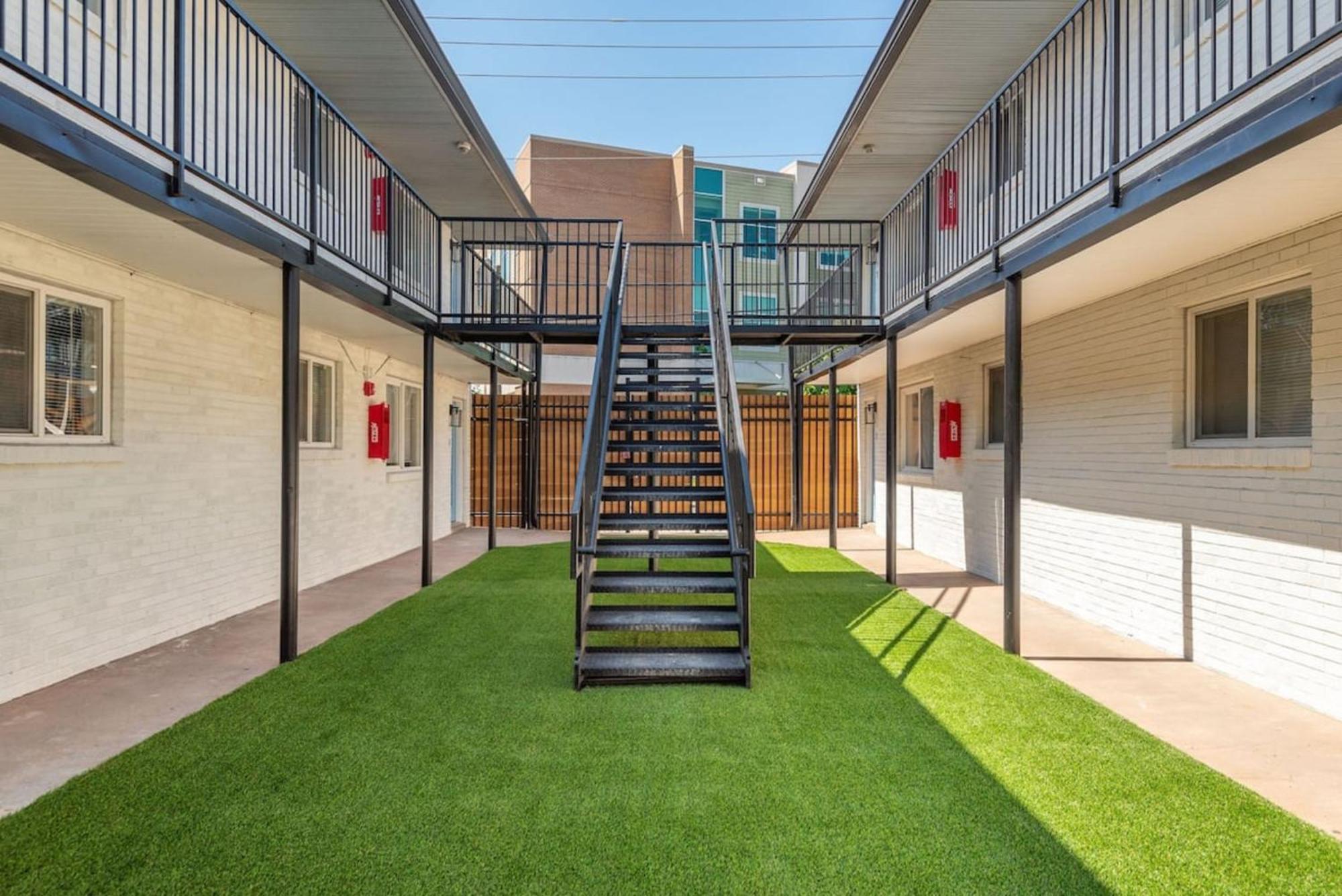 Apartment Explore From Your Stylish Unit Unit 3b Apts