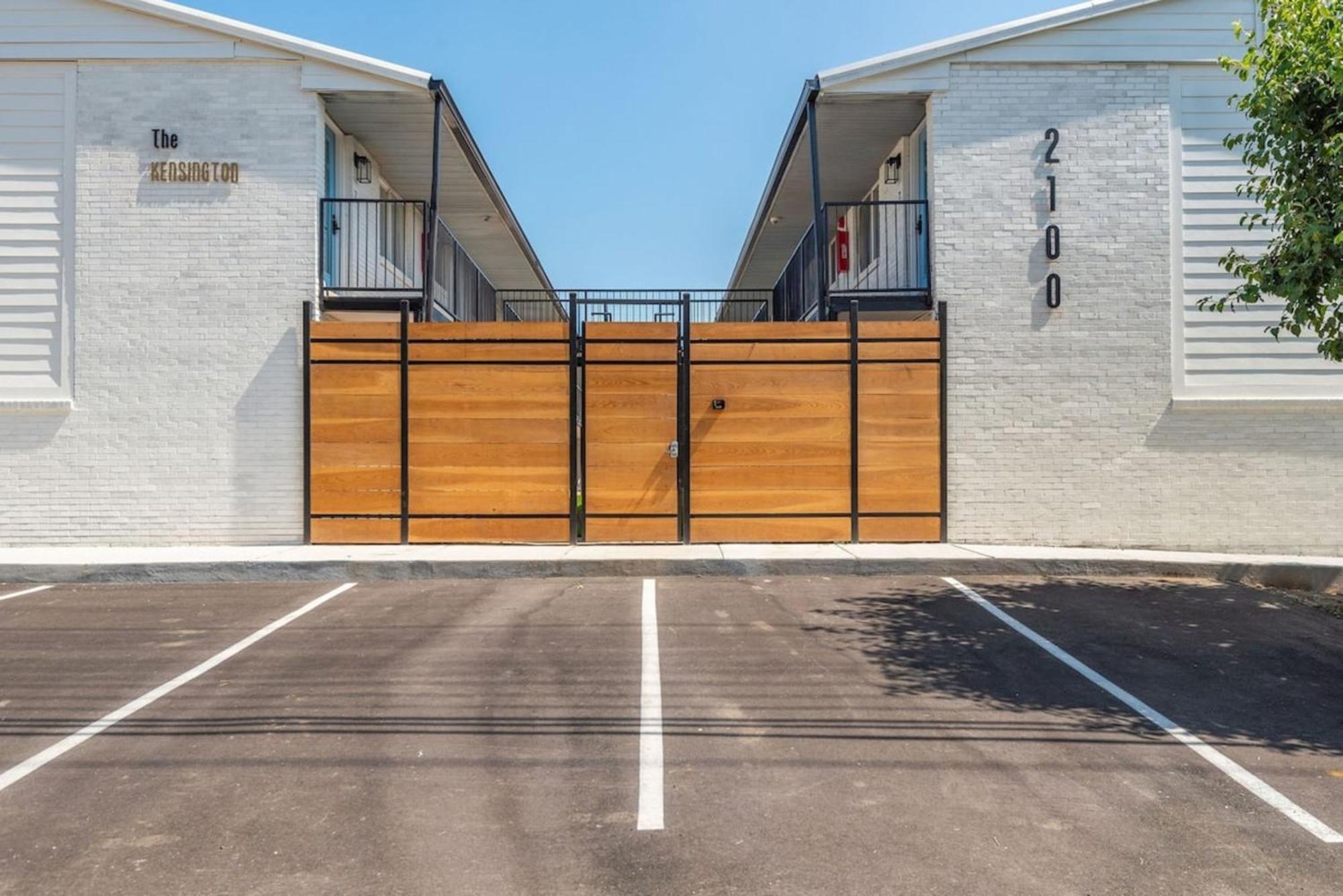 Chic Urban Haven- Your Escape Unit 7b Apts Apartment Nashville