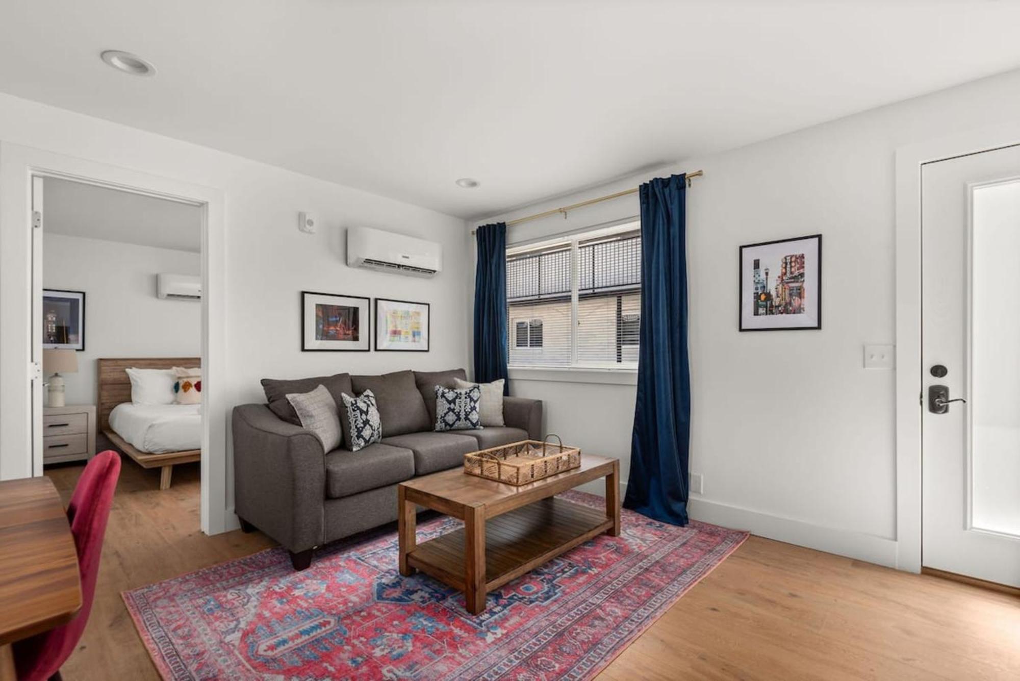 Apartment Chic Urban Haven- Your Escape Unit 7b Apts *