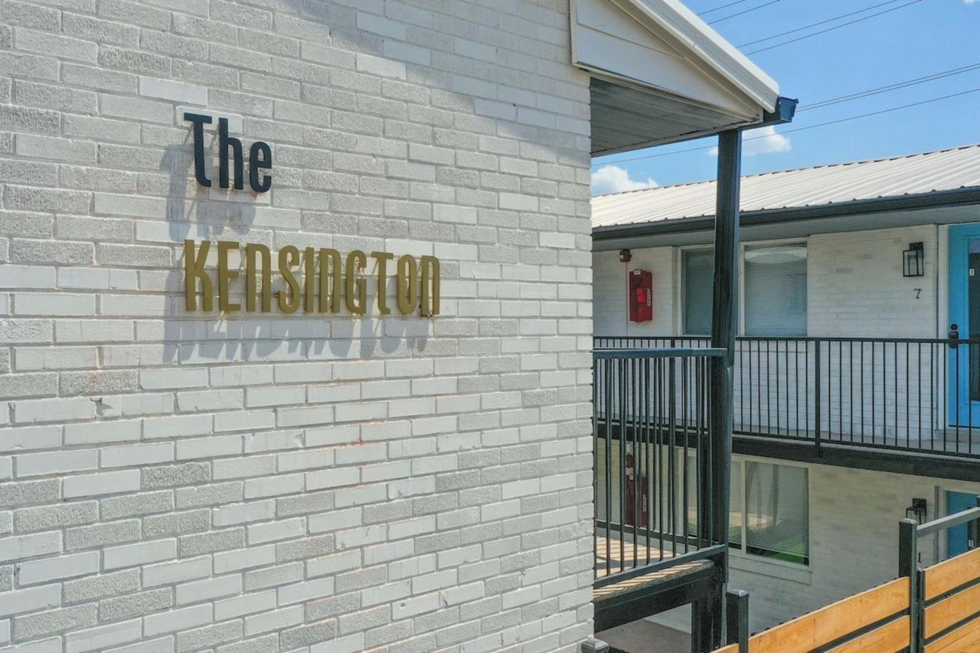 Nest- Contemporary Living Unit 2b Apts Apartment