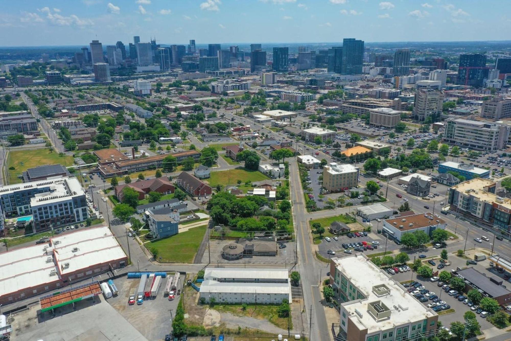 Living- A Stylish Escape Unit 6b Apts Nashville