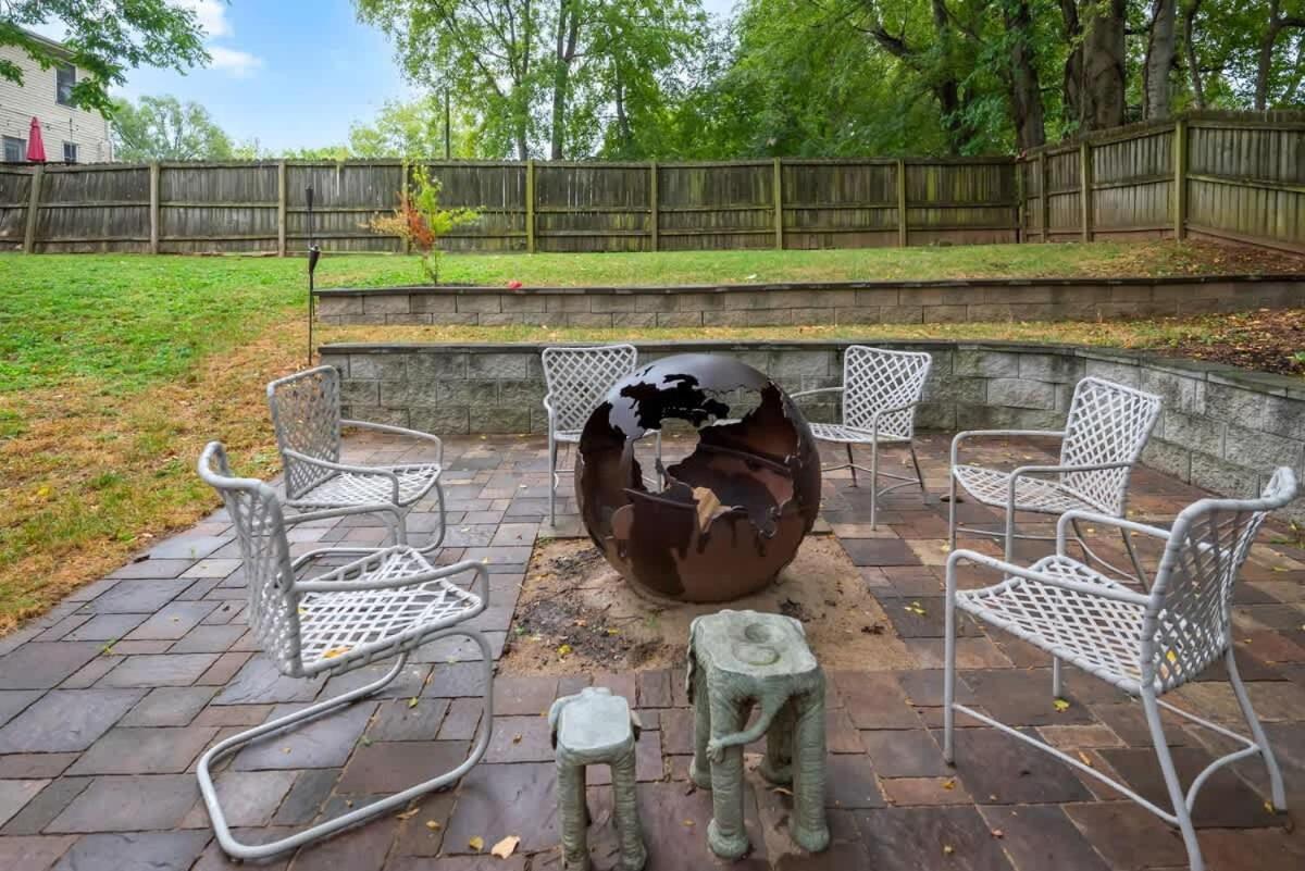 Lrg East Nash Mins 2 5pts & 5m To Dt