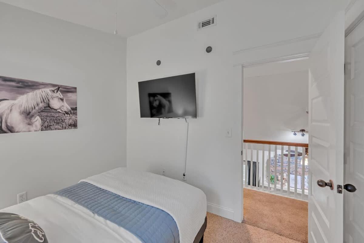 Lrg East Nash Mins 2 5pts & 5m To Dt *