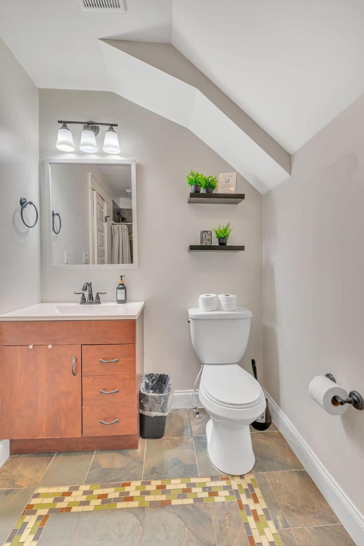 Lrg East Nash Mins 2 5pts & 5m To Dt Holiday home Nashville