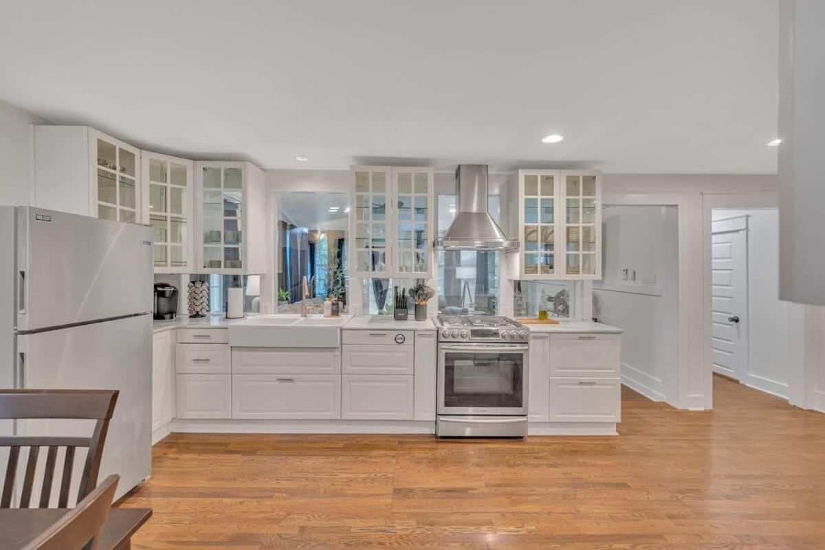 Lrg East Nash Mins 2 5pts & 5m To Dt Nashville