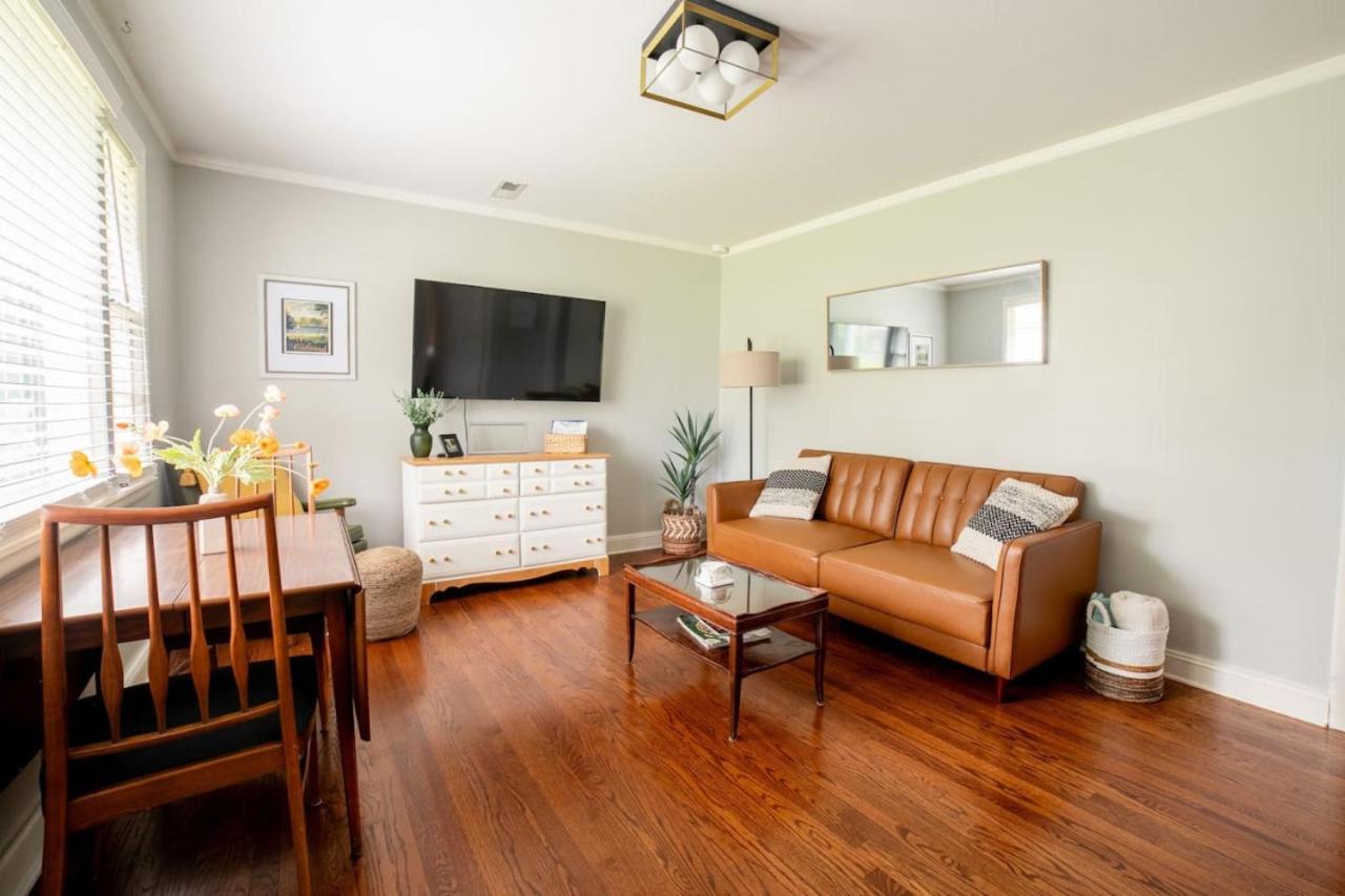 Cozy Getaway Mins To Downtown, Broadway Airport Holiday home Nashville