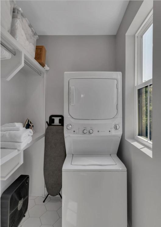 10 Min Drive Downtown, Roof Deck, Pet Friendly Holiday home Nashville