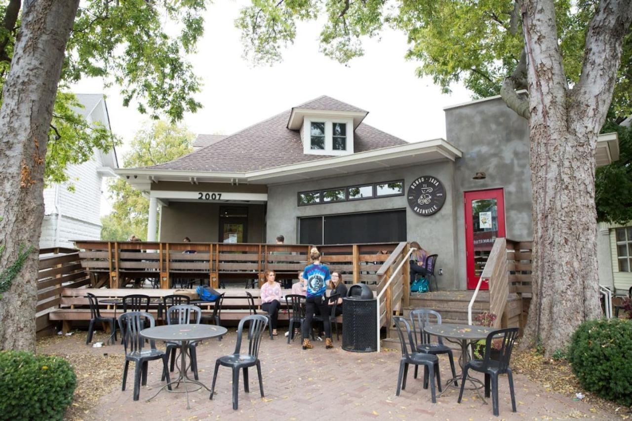 Patio Firepit Garage Walk To Belmont 12 South, Restaurants And