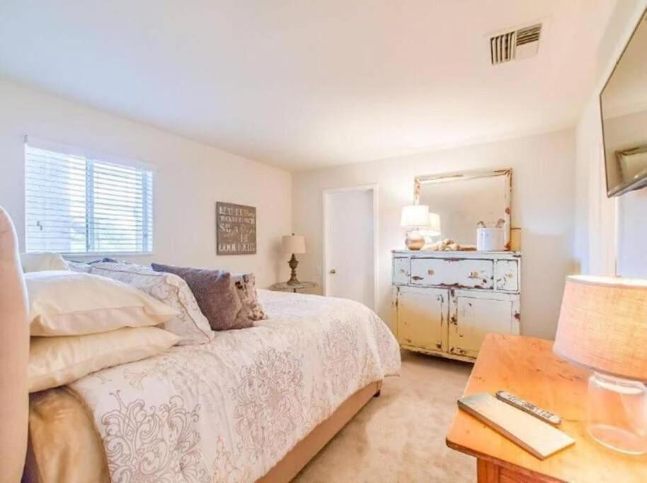 Downtown Riverfront Apartment Nashville