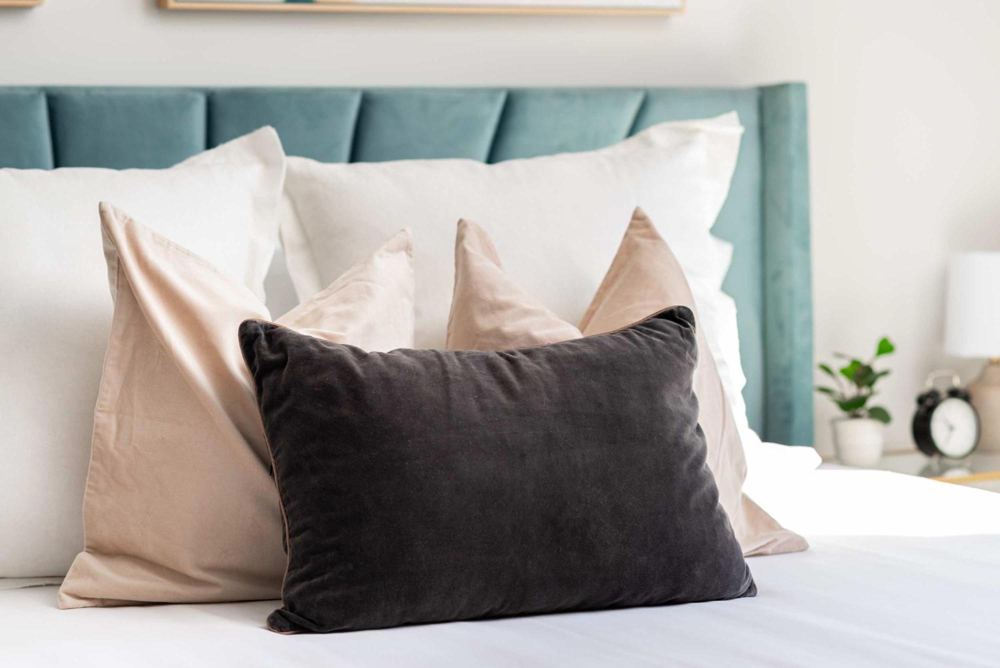 Downtown Dolly - Stylish Airy And Cozy Holiday home *