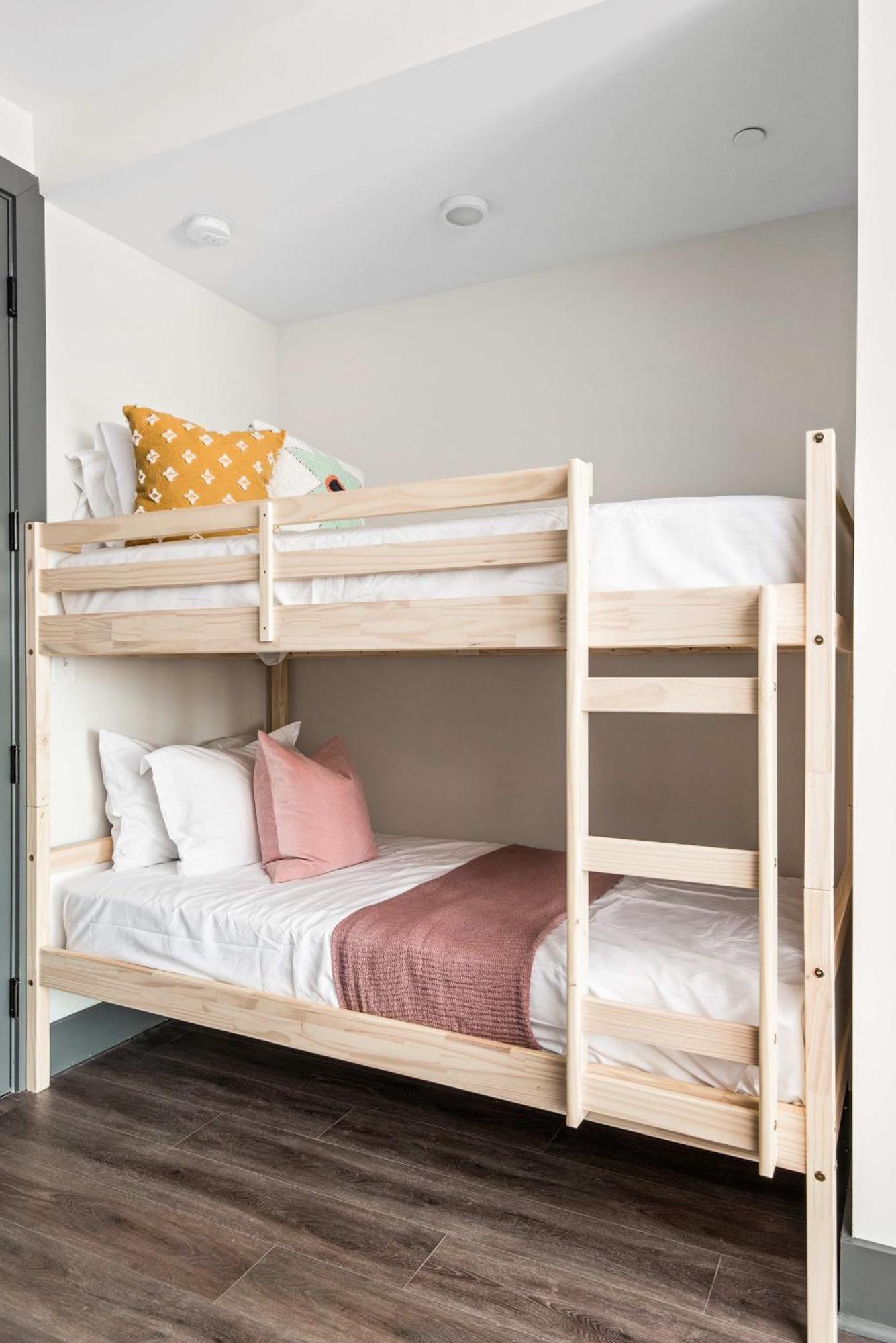 Downtown Dolly - Stylish Airy And Cozy Holiday home Nashville