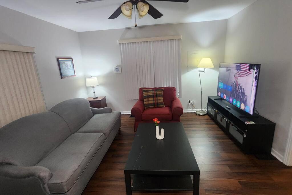 Two Bedroom Near Nashville-downtown Holiday home *