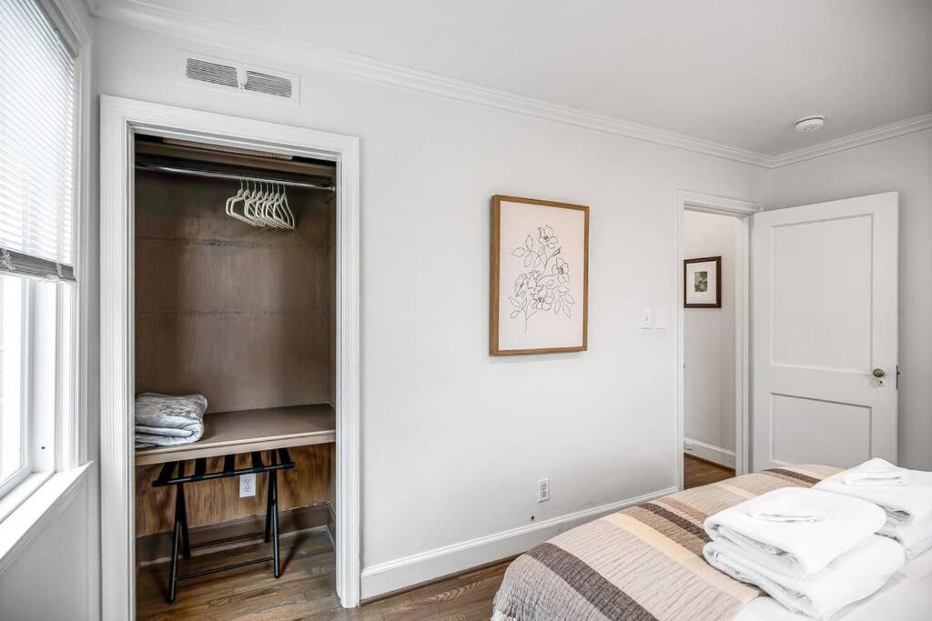 Charming Spacious - 10 Mins To Downtown!