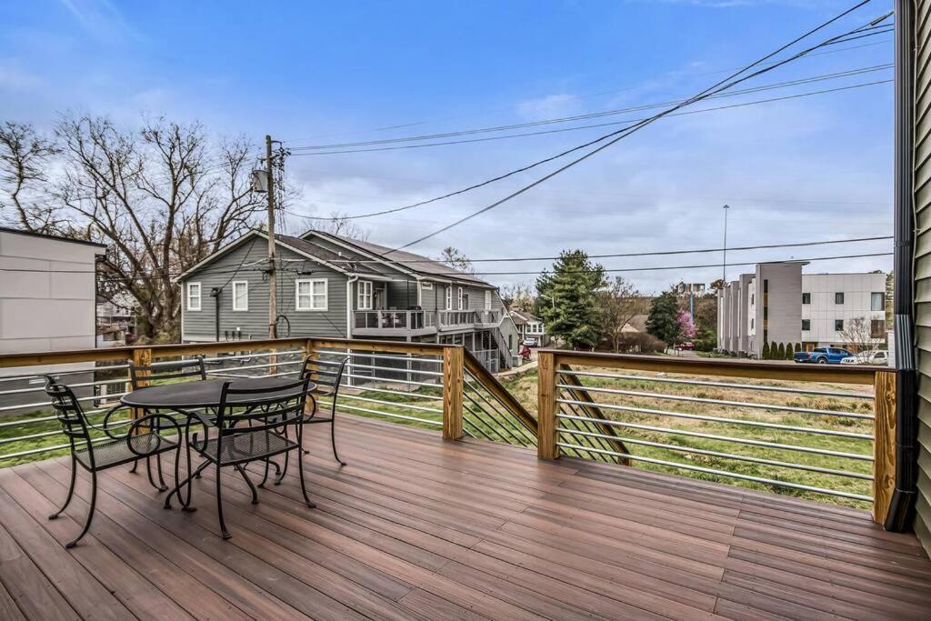 Charming Spacious - 10 Mins To Downtown! Holiday home *