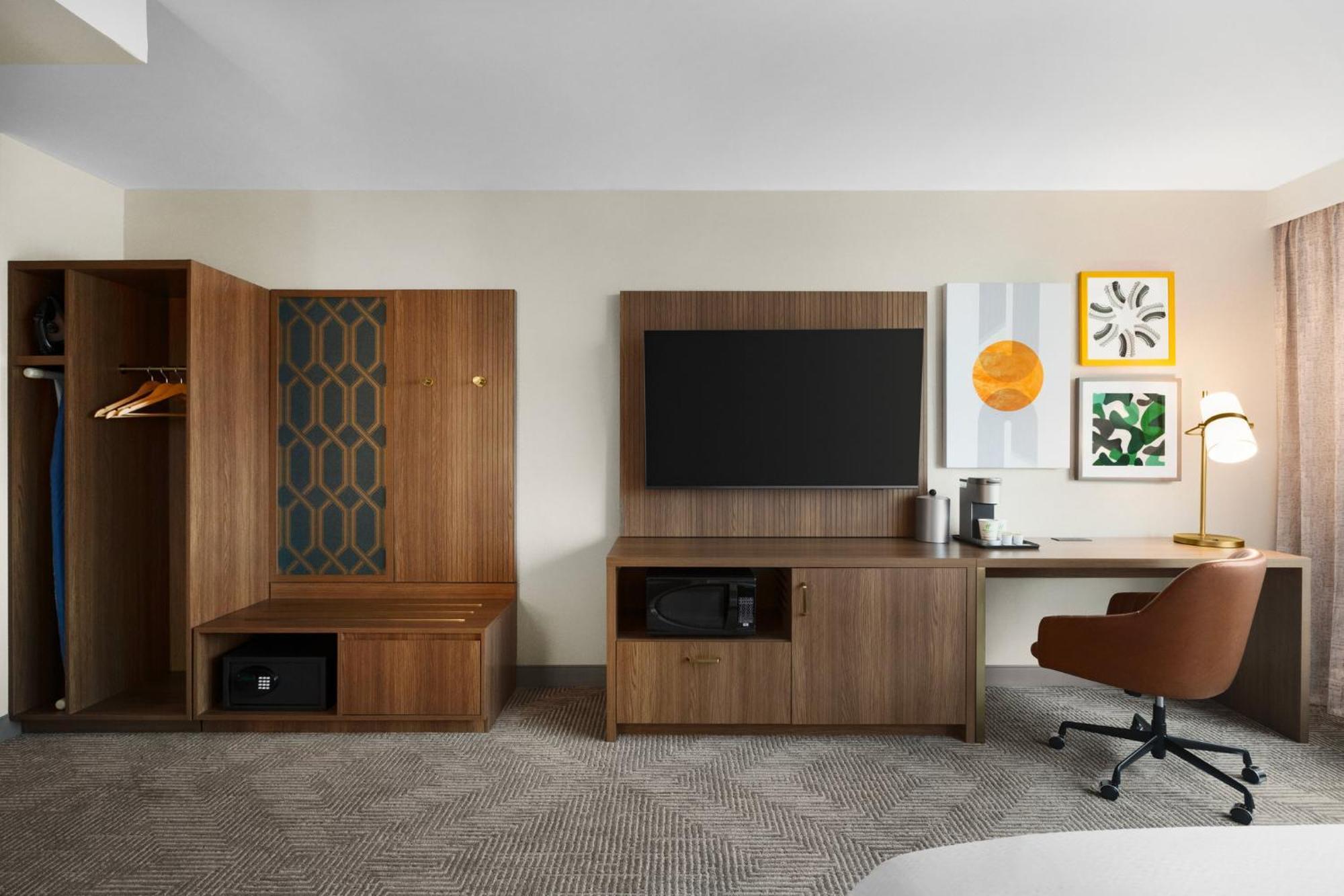 Downtown - Stadium By Ihg Hotel 3*