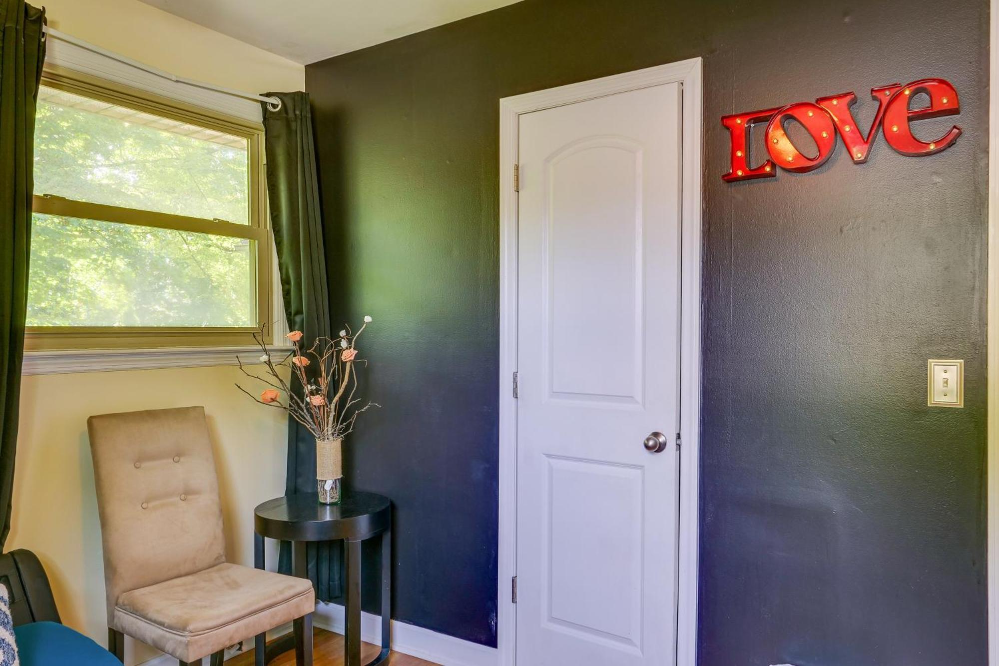 Holiday home Getaway With Gazebo, 11 Mi To Downtown! *