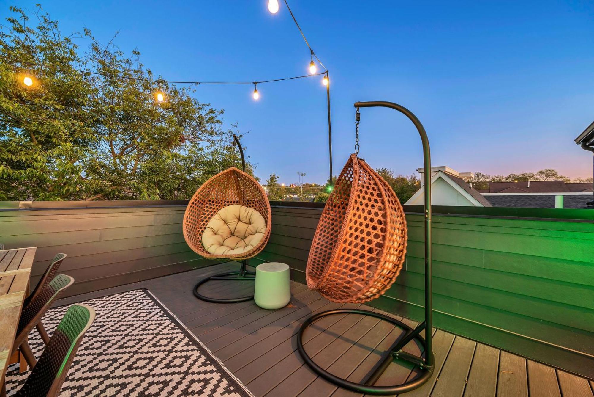 Holiday home Designer Single Family House-rooftop- Hot Tub *